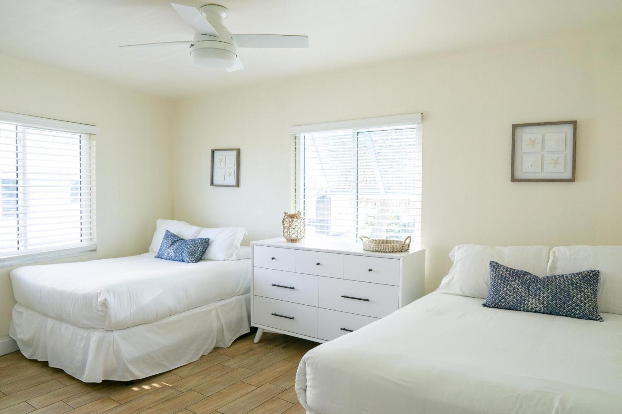 The Molloy - Treasure Island Suites & Cottages เซนต์พีทบีช ภายนอก รูปภาพ