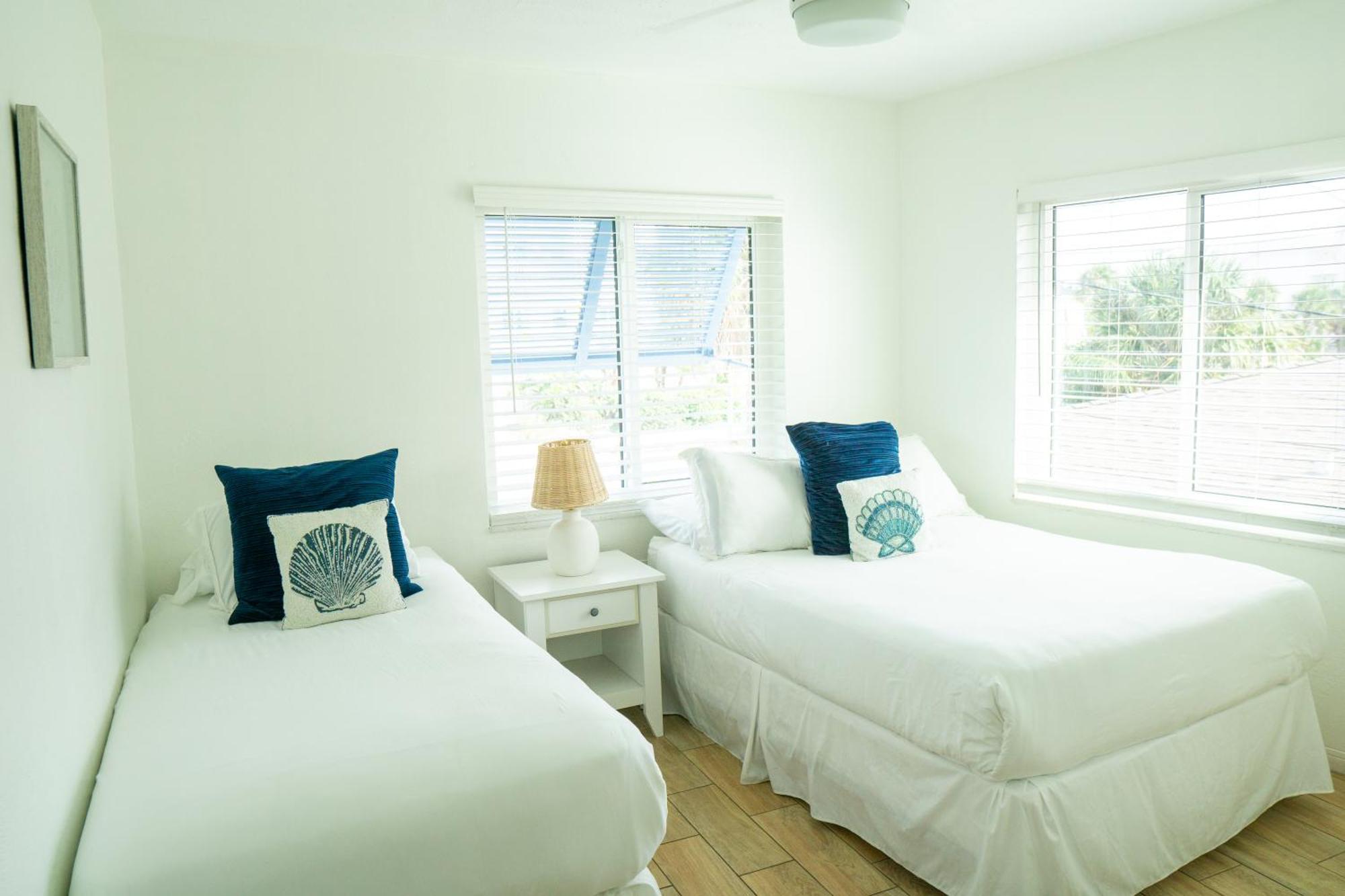 The Molloy - Treasure Island Suites & Cottages เซนต์พีทบีช ภายนอก รูปภาพ
