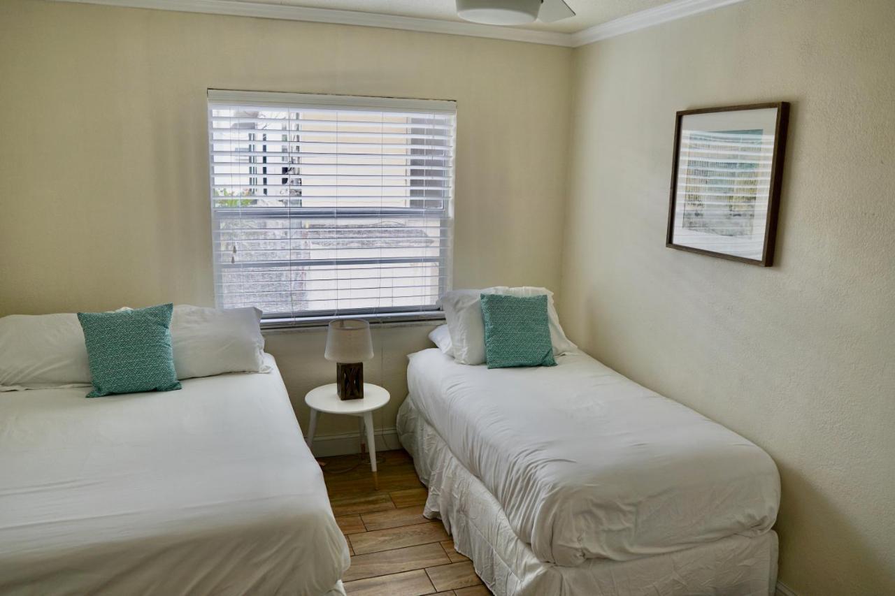 The Molloy - Treasure Island Suites & Cottages เซนต์พีทบีช ภายนอก รูปภาพ